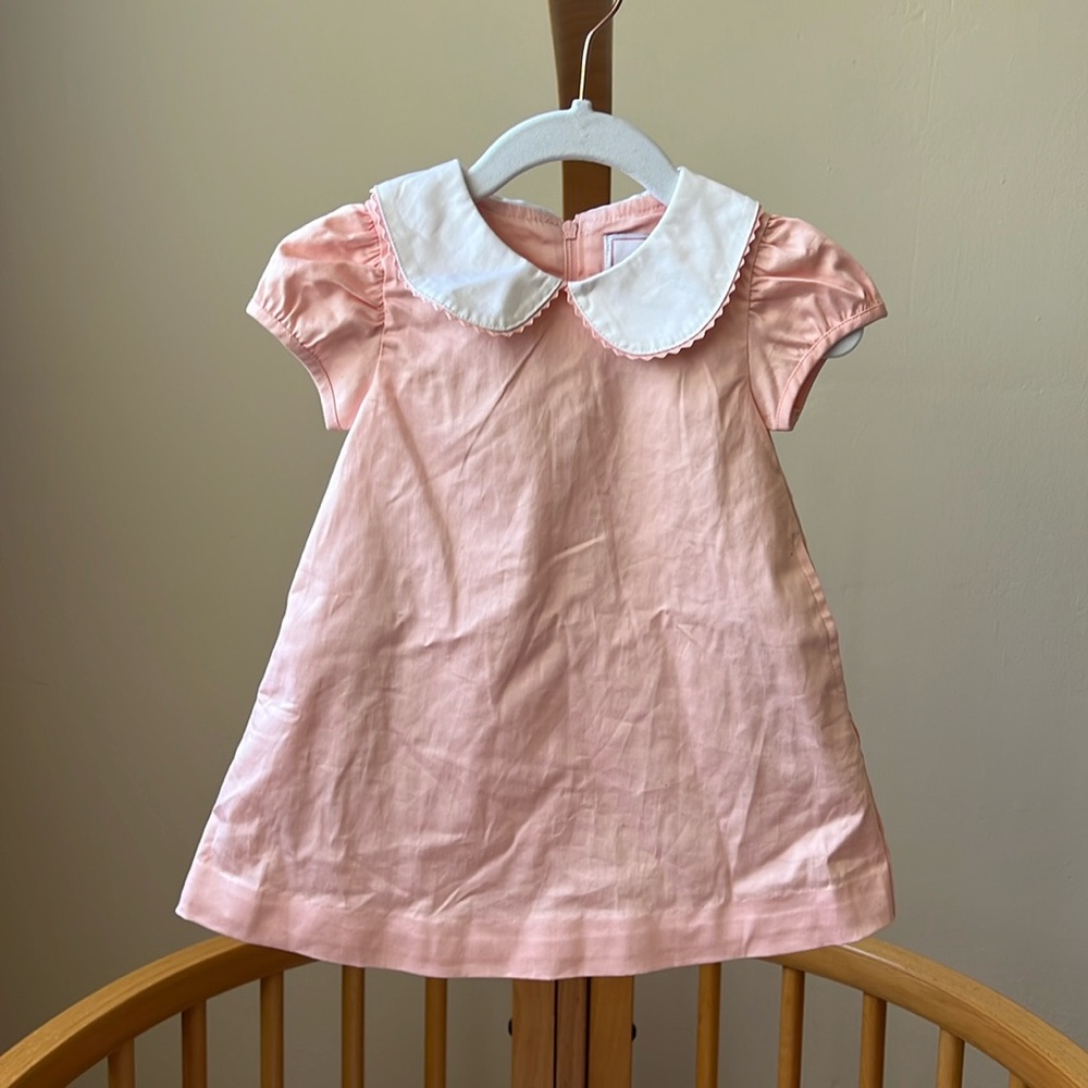 Classic Prep A-line pink dress with collar and little sleeves
